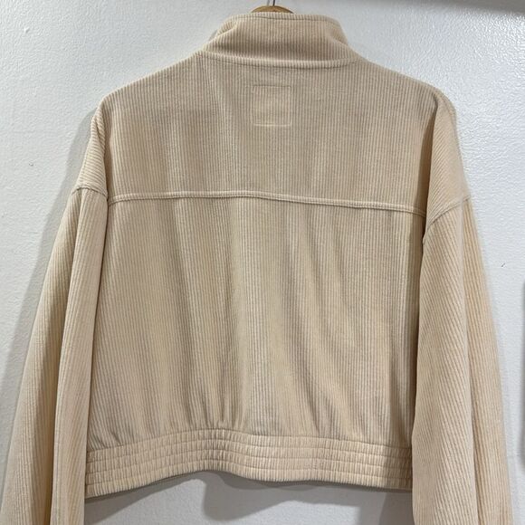 Aerie Groove-On Velour Crop Jacket in Soft Oat EUC - Picture 4 of 5